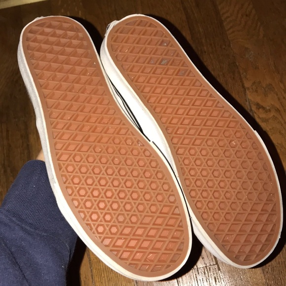 Light green vans - Picture 3 of 3